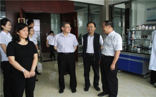 廢棄物資源化國家工程研究中心、昆明理工大學(xué)孫可偉教授,棄物資源化國家工程研究中心常務(wù)副主任、昆明理工大學(xué)教授李如燕博士蒞臨指導(dǎo)